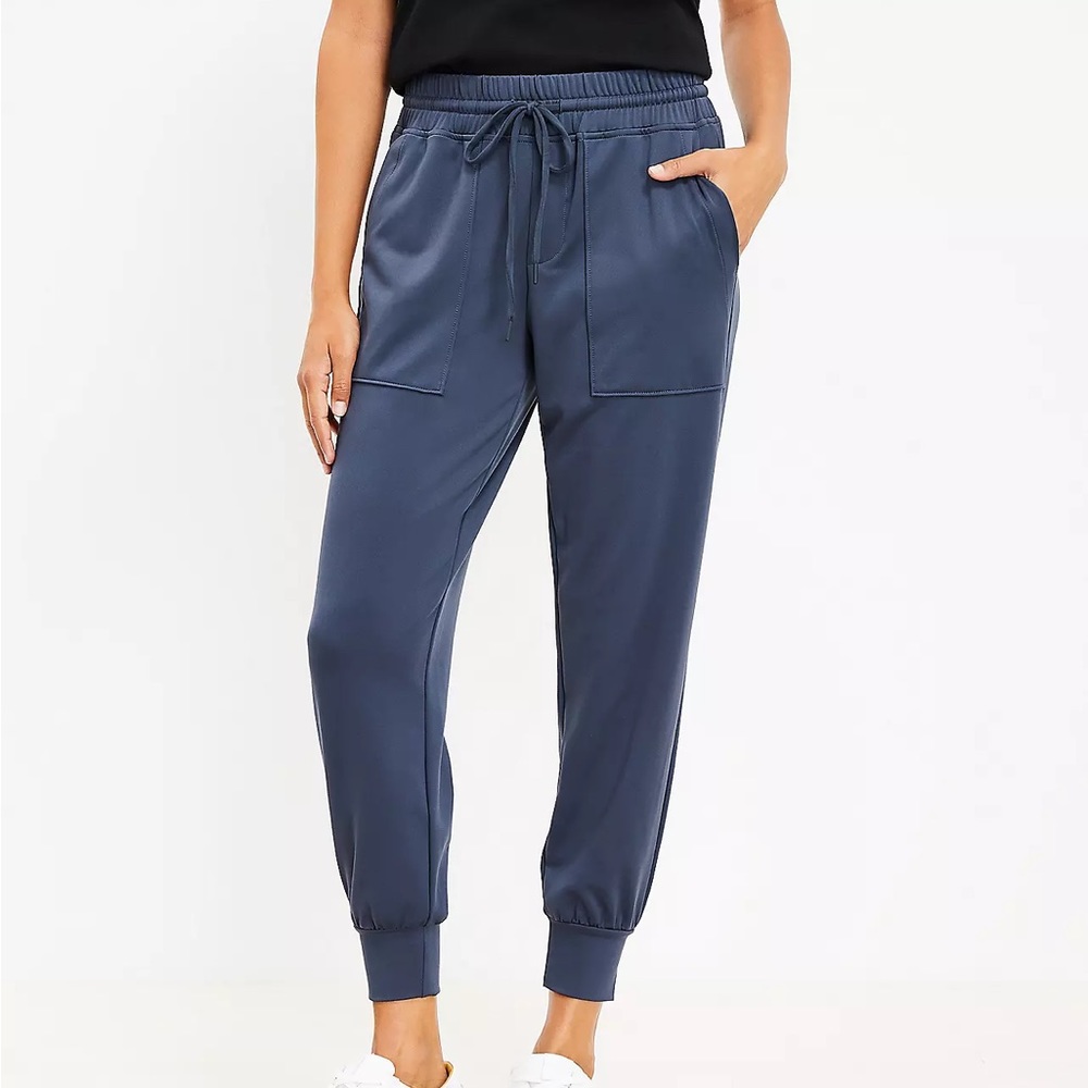 LOFT Lou & Grey Luvstretch Joggers